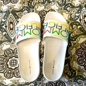 Gently used Tommy Hilfiger slides.